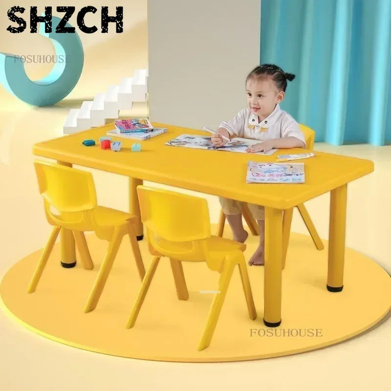 Kids Education Desk - ชุดโต๊ะและเก้าอี้เด็กอนุบาลแบบใหม่ โต๊ะพลาสติกทรงสี่เหลี่ยมสำหรับการศึกษาปฐมวัย โต๊ะสำหรับเด็กใช้ที่บ้านสำหรับรับประทานอาหาร เรียนรู้ และเขียนหนังสือ